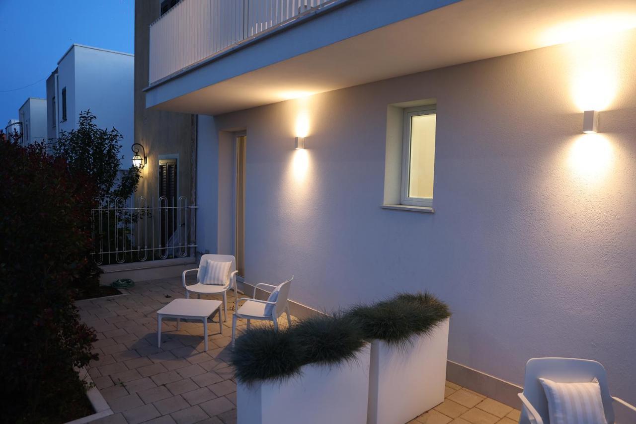 Calaluna Rooms Порто-Чезарео Экстерьер фото