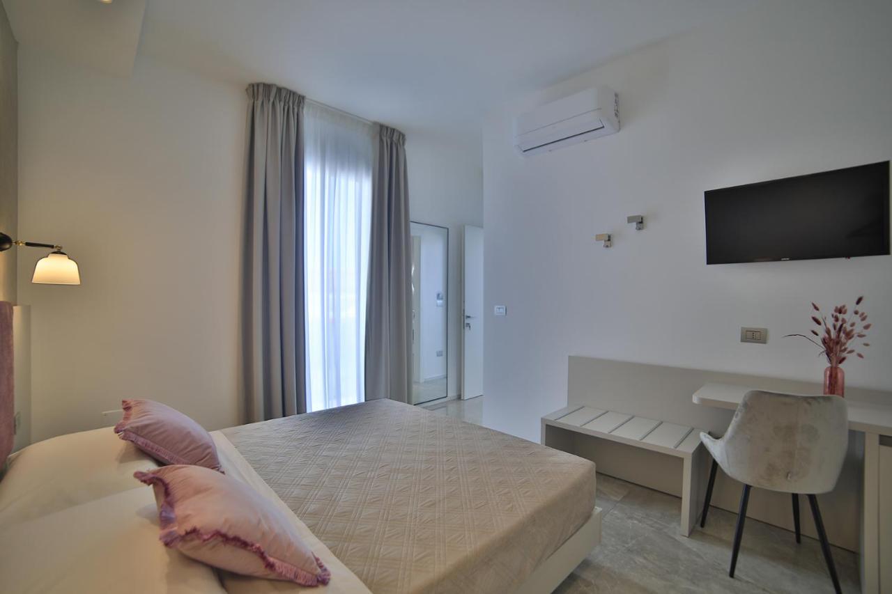Calaluna Rooms Порто-Чезарео Экстерьер фото